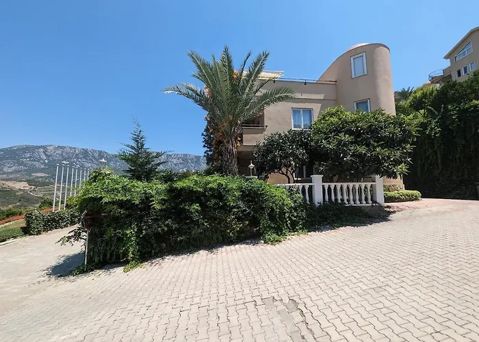 Townhouse With Bath And Fireplace Villa