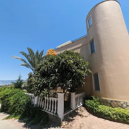ヴィラ Townhouse With Bath And Fireplace